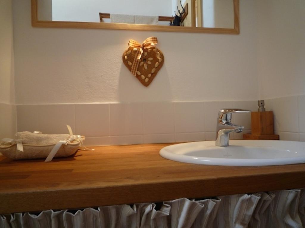 Mansarda Dolomiti Apartment ราซุน ดิ โซปรา ห้อง รูปภาพ